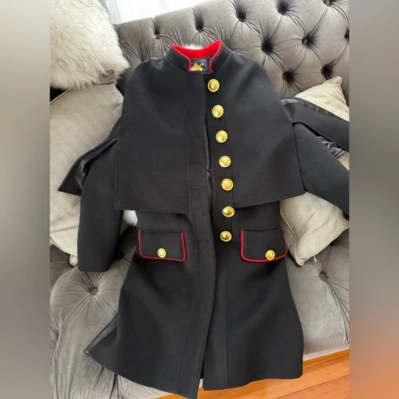 Military Elegant Black Coat with Gold Buttons - Picture 7 of 8